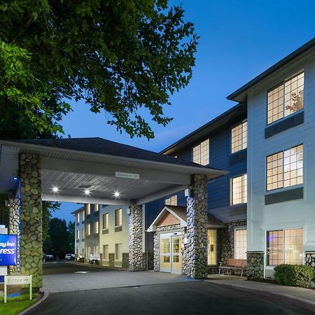 Holiday Inn Express Corvallis-On The River By Ihg Exteriör bild