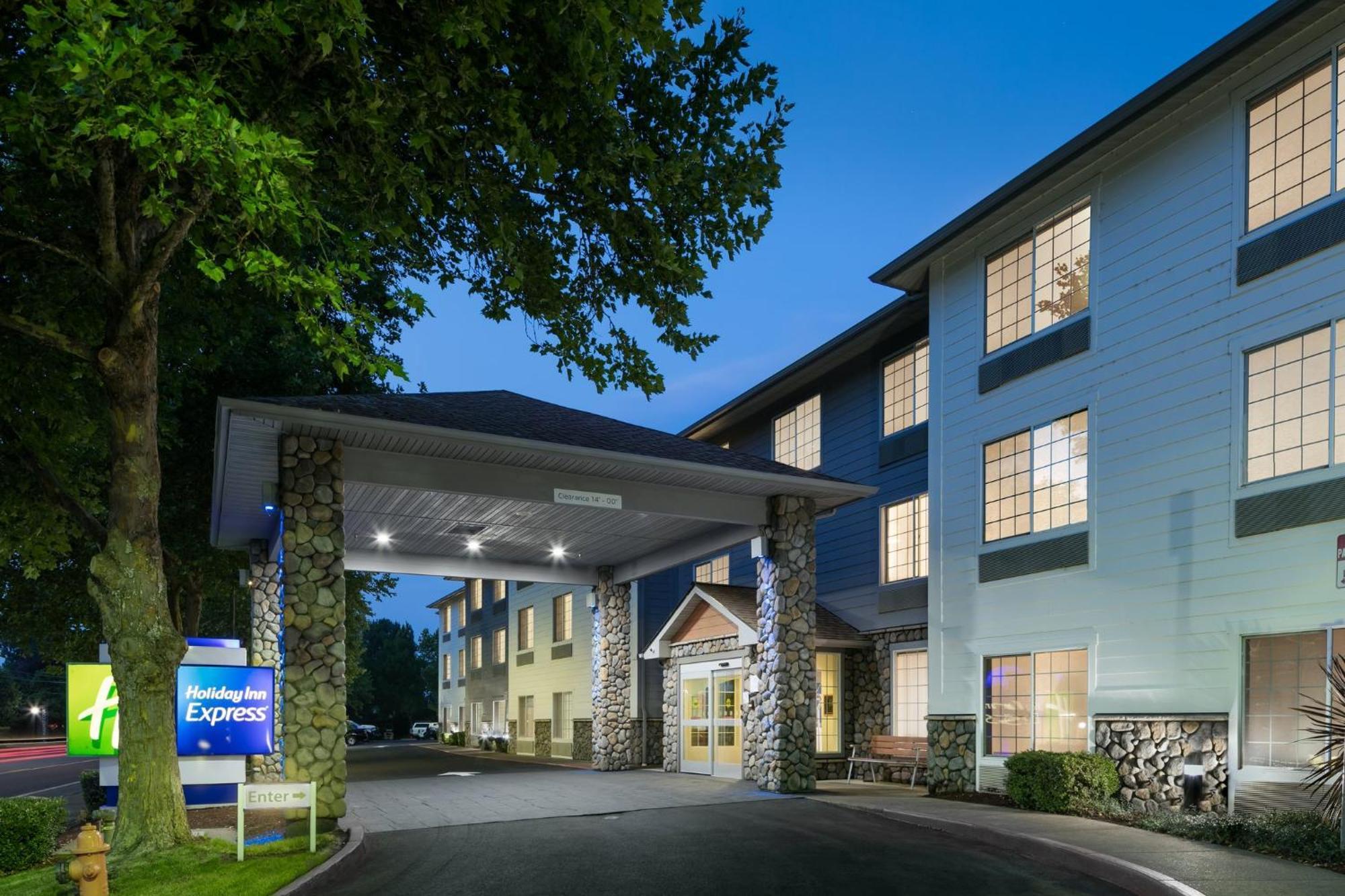 Holiday Inn Express Corvallis-On The River By Ihg Exteriör bild